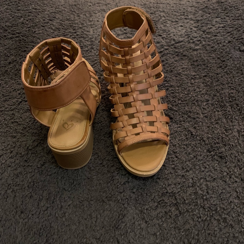 Sandals - Picture 3 of 3